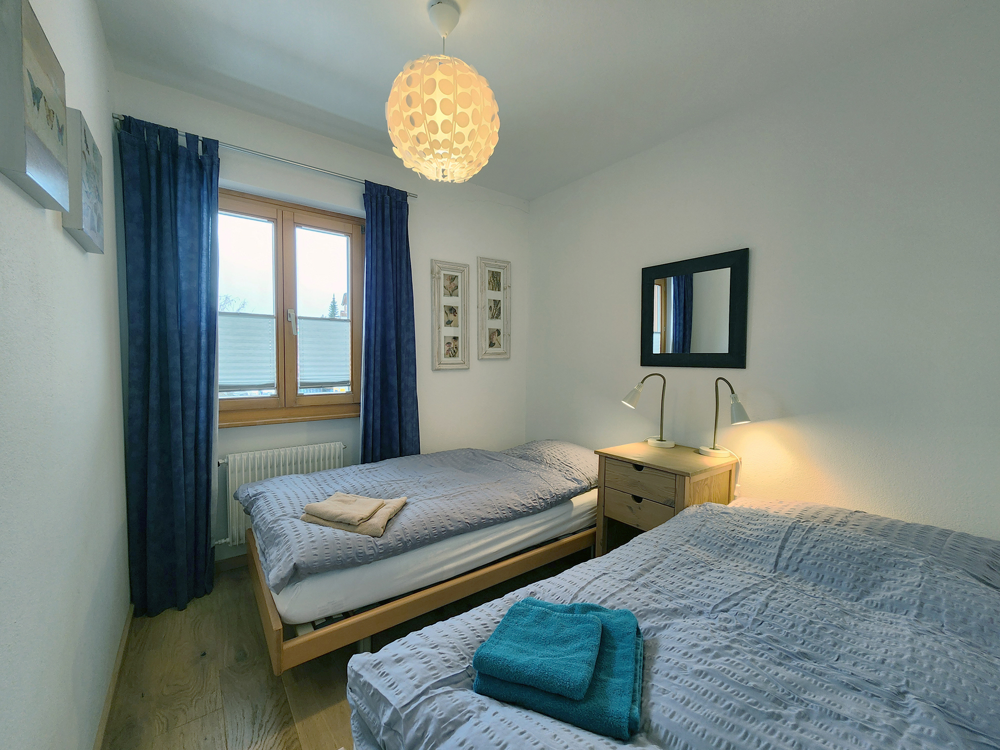 ferienwohnung-appartement-apartement-ferien-wohnung-holiday-vacance-vakantie-huur-paloma-1-grächen-graechen-wallis-valais-bedroom-2-schlafzimmer