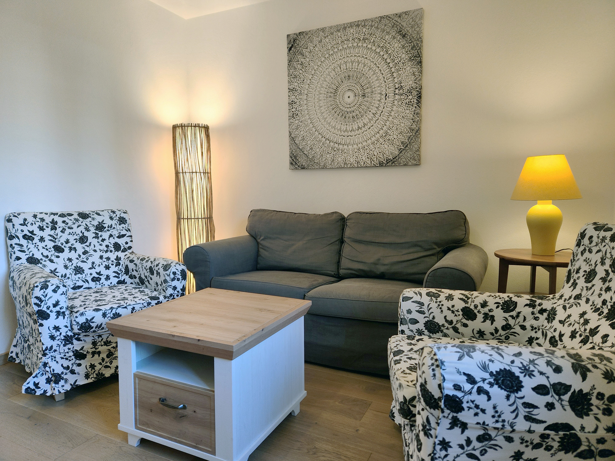ferienwohnung-ferien-wohnung-apartement-appartement-grächen-graechen-mietwohnung-zentrum-comfort-holiday-vacances-vakantie-woning-wallis-valais