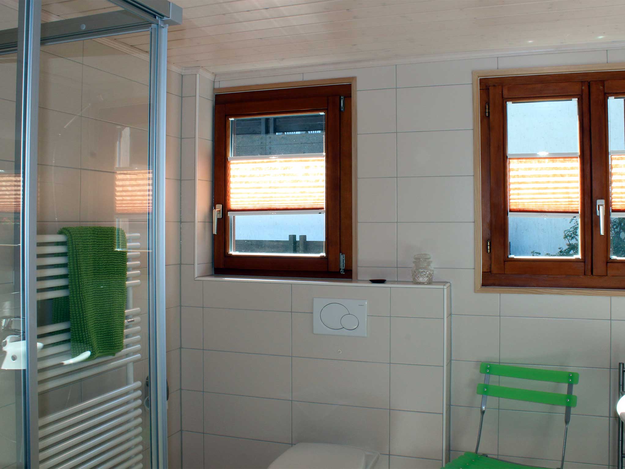 ferienwohnung-appartement-chalet-unterkunft-mietwohnung-ferienwohnung-wannihorn-sport-zentrum-haus-paloma-grächen-graechen,wallis-valais-badezimmer 1