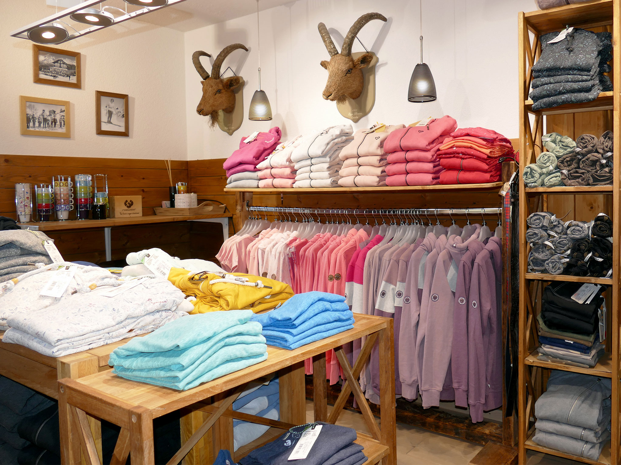 fashion-superdry-alife-ragwear-shop-geschäft-wannihorn-sport-grächen-graechen-wallis-mode