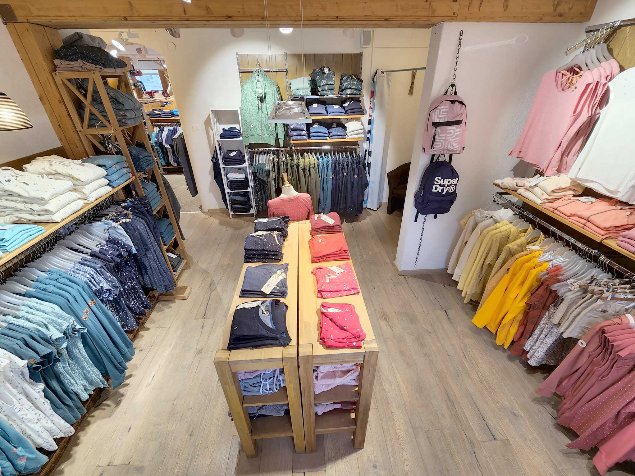 mode-fashion-ragwear-giga-roxy-wannihornsport-wannihorn-sport-grächen-graechen