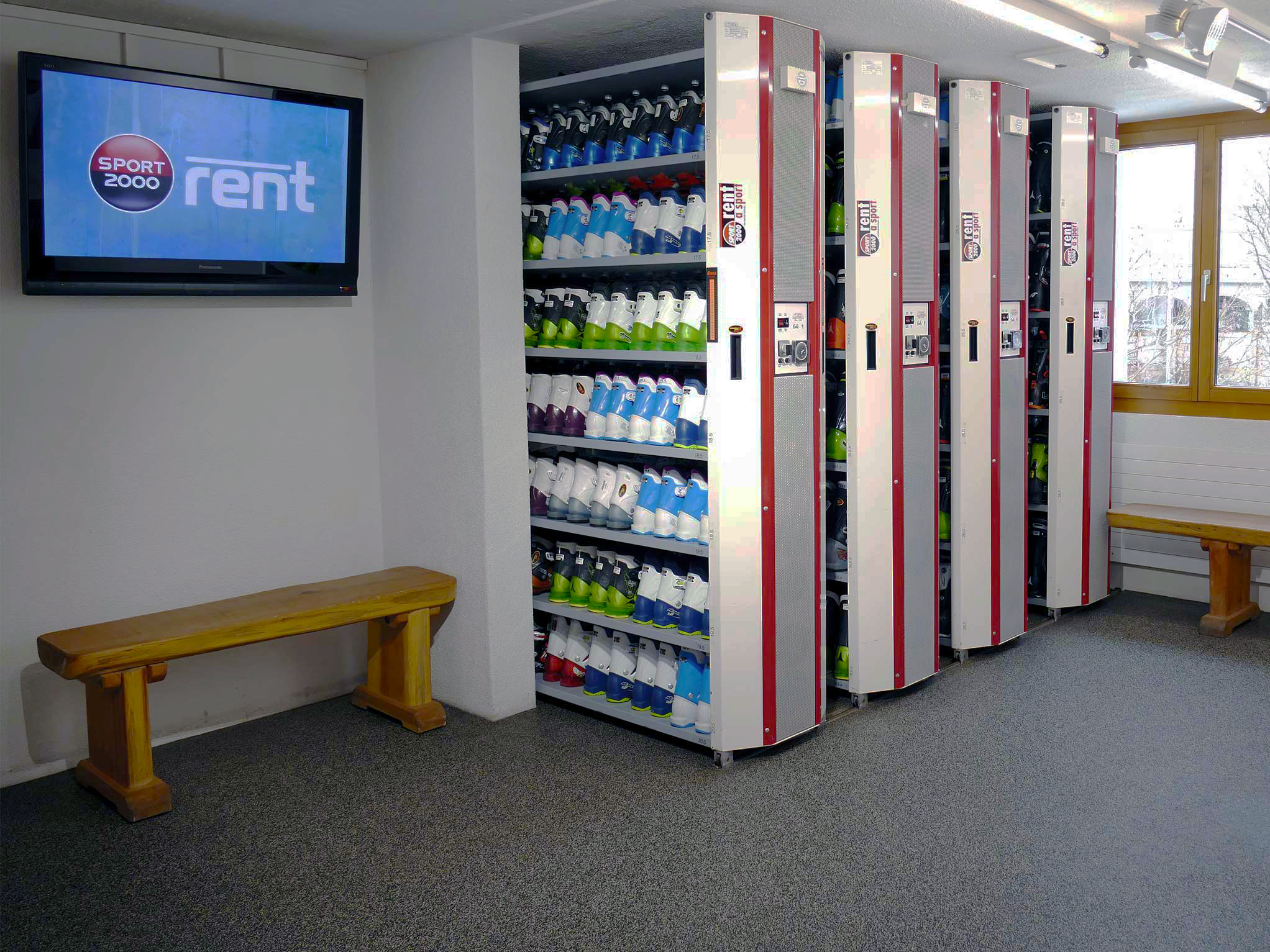 wannihornsport-wannihorn-sport-grächen-graechen-vermietung-rent-location-huur-verhuur-hire-skis-skiboots-skischuhe